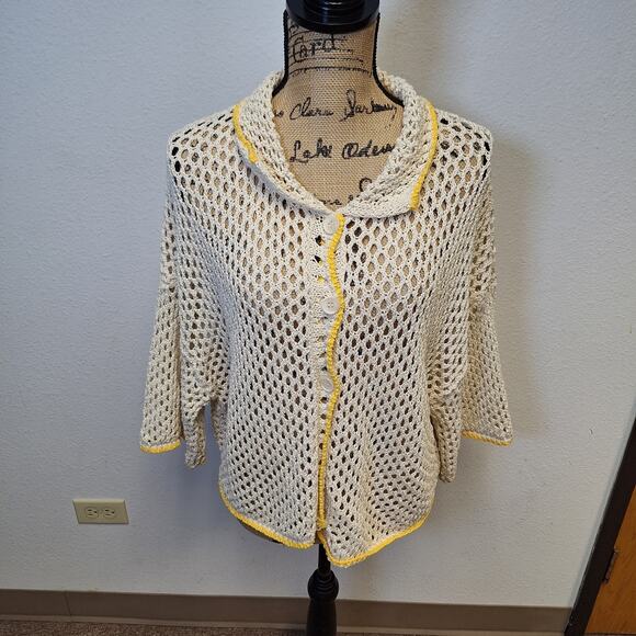 NWT Forever 21 Loose Knit Cream Yellow Trim Short Sleeve Cropped Length Sweater - Picture 1 of 13